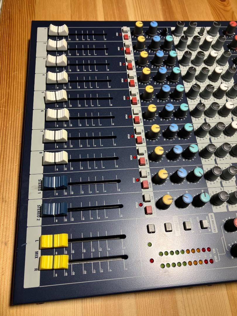 Soundcraft EPM 8 ミキサー　dtm