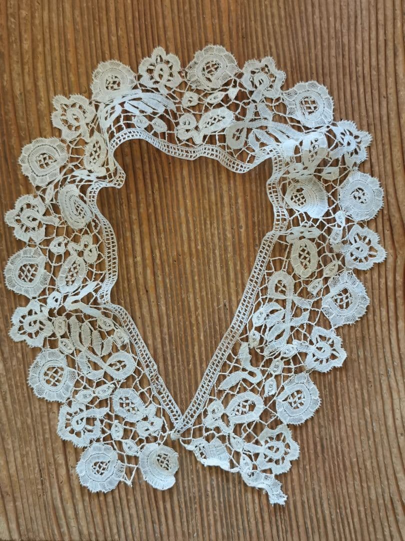 アンティーク19世紀オリジナル状態 繊細で優美なホニトンレース付け襟 ボビン手編