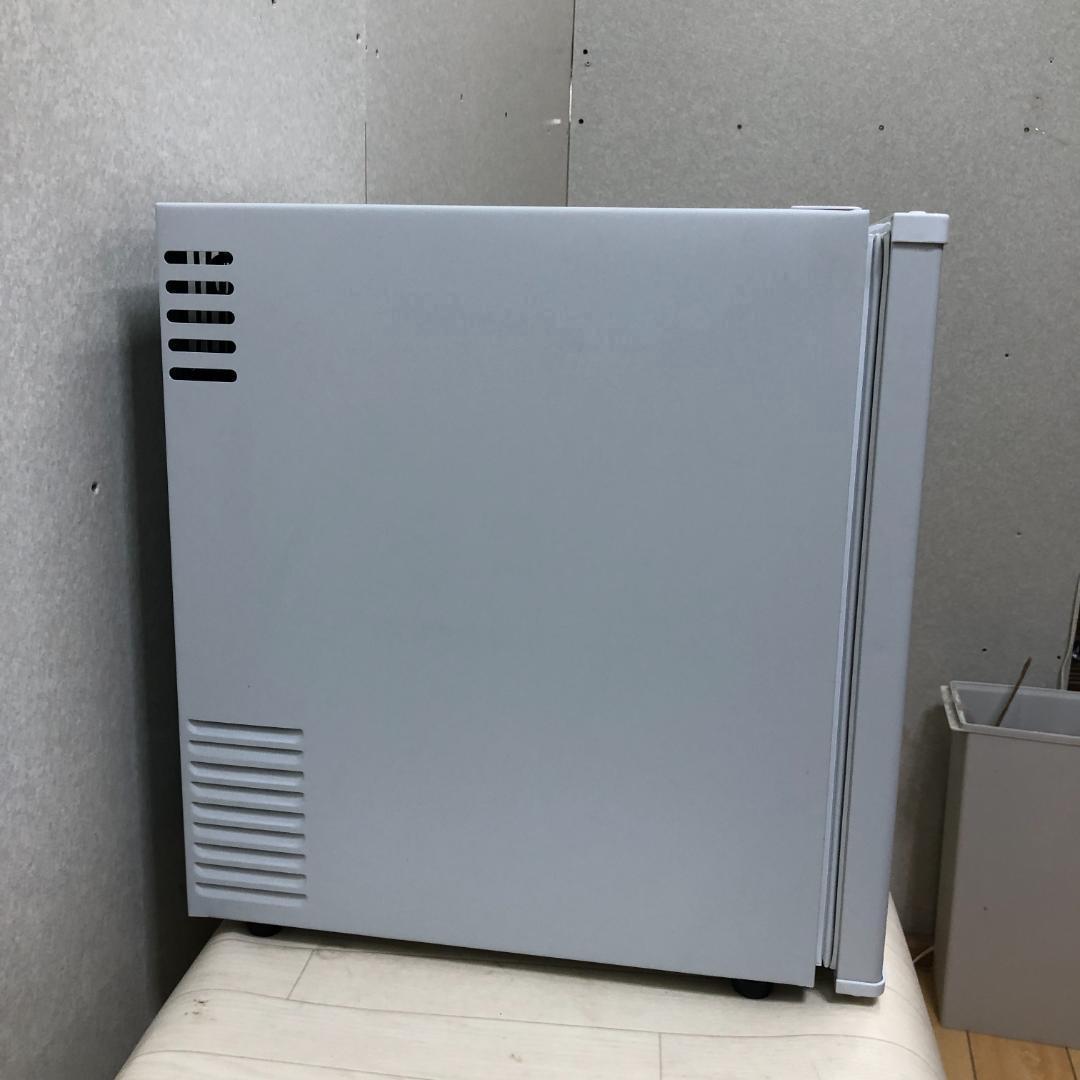 【送料無料】 サンルック SR-R4802 電子冷蔵庫 48L 250529