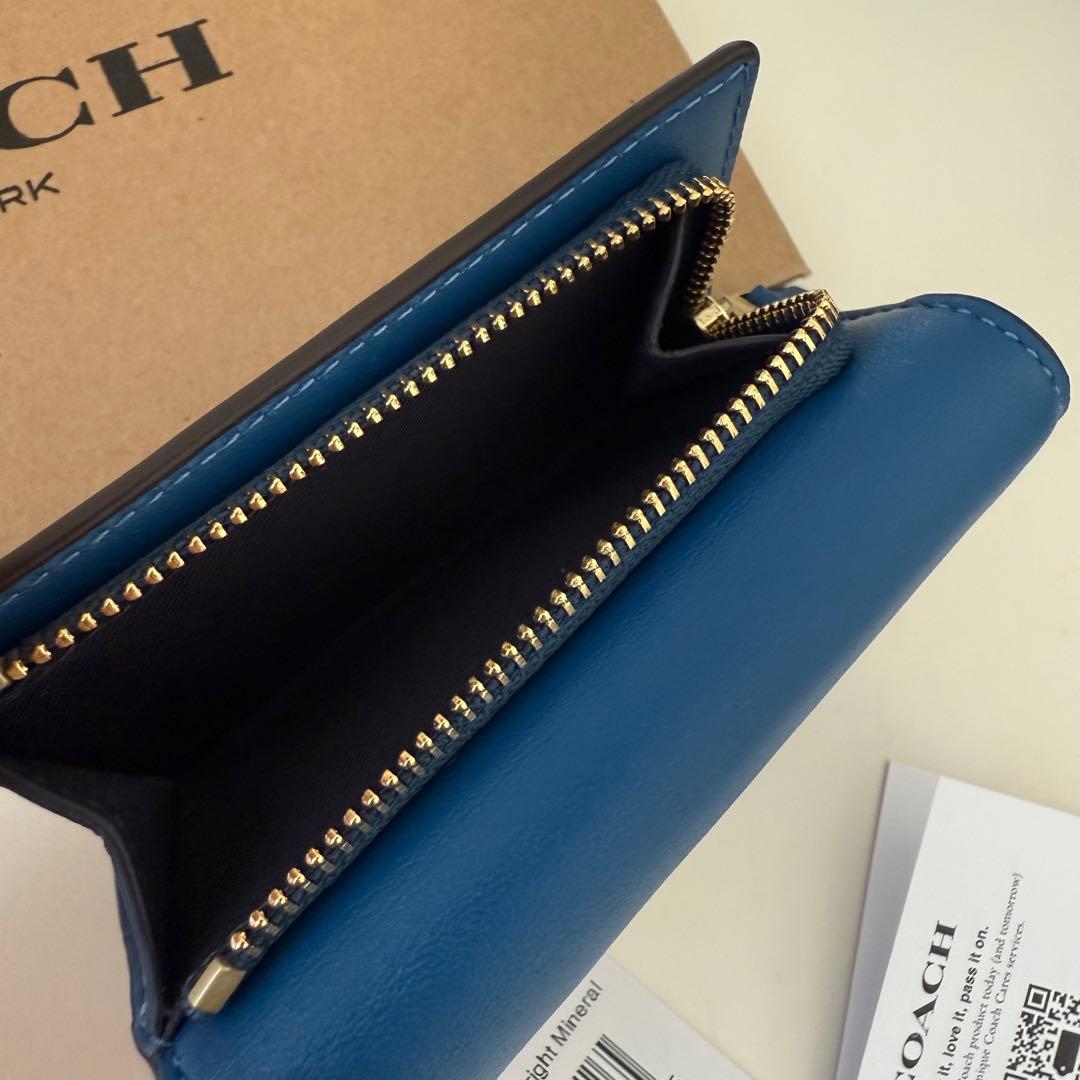 COACH コーチ　折り財布　ブルー　青色　三つ折り財布　ミニウォレット