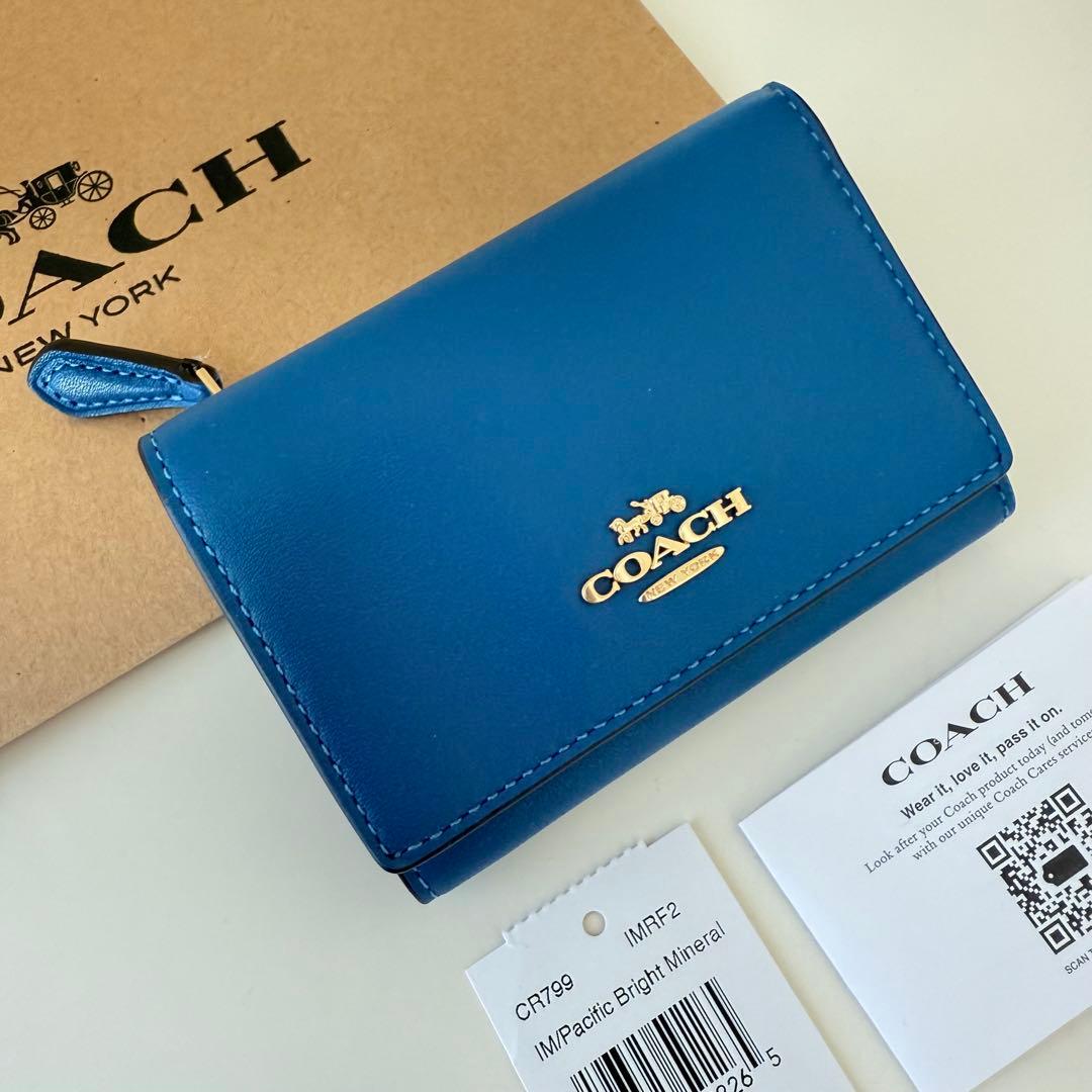 COACH コーチ　折り財布　ブルー　青色　三つ折り財布　ミニウォレット