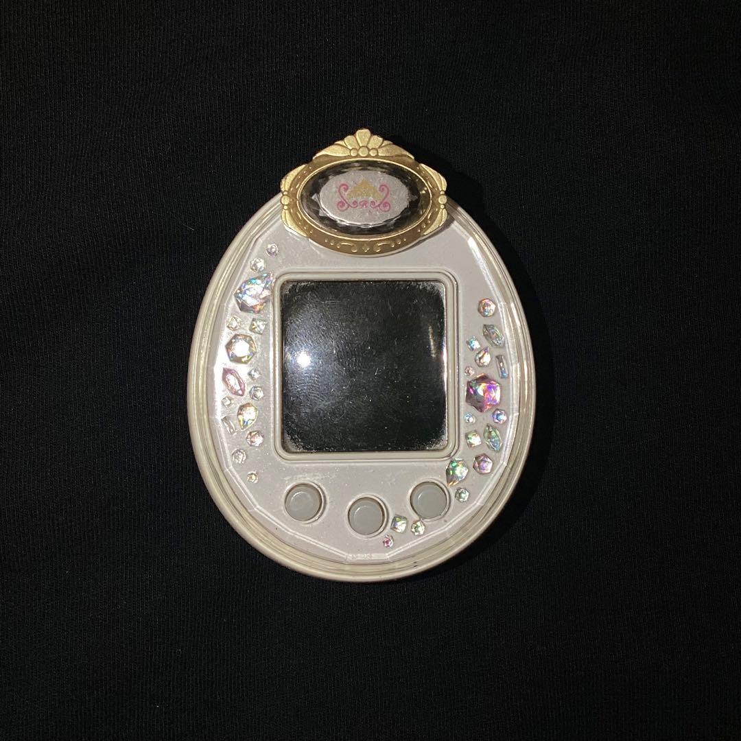 【最安値】たまごっちピース ホワイト&たまデコピアス