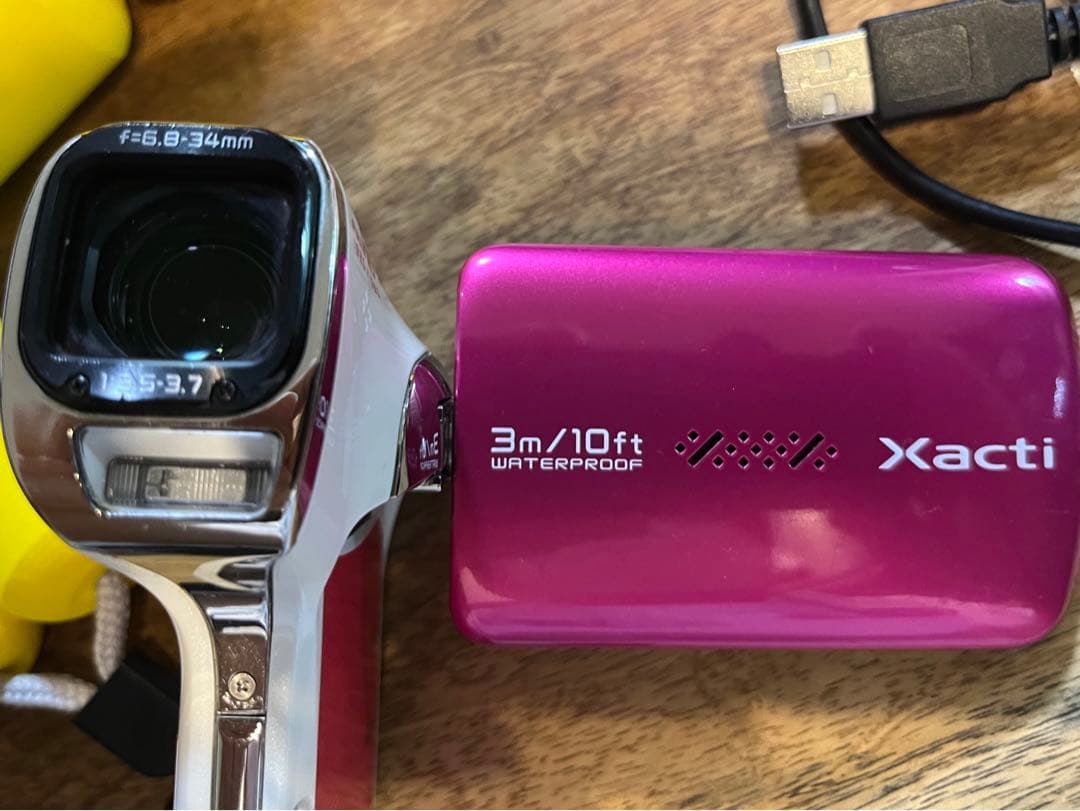 【週末値下】SANYOザクティ水中ムービーセットXacti DMX-CA100