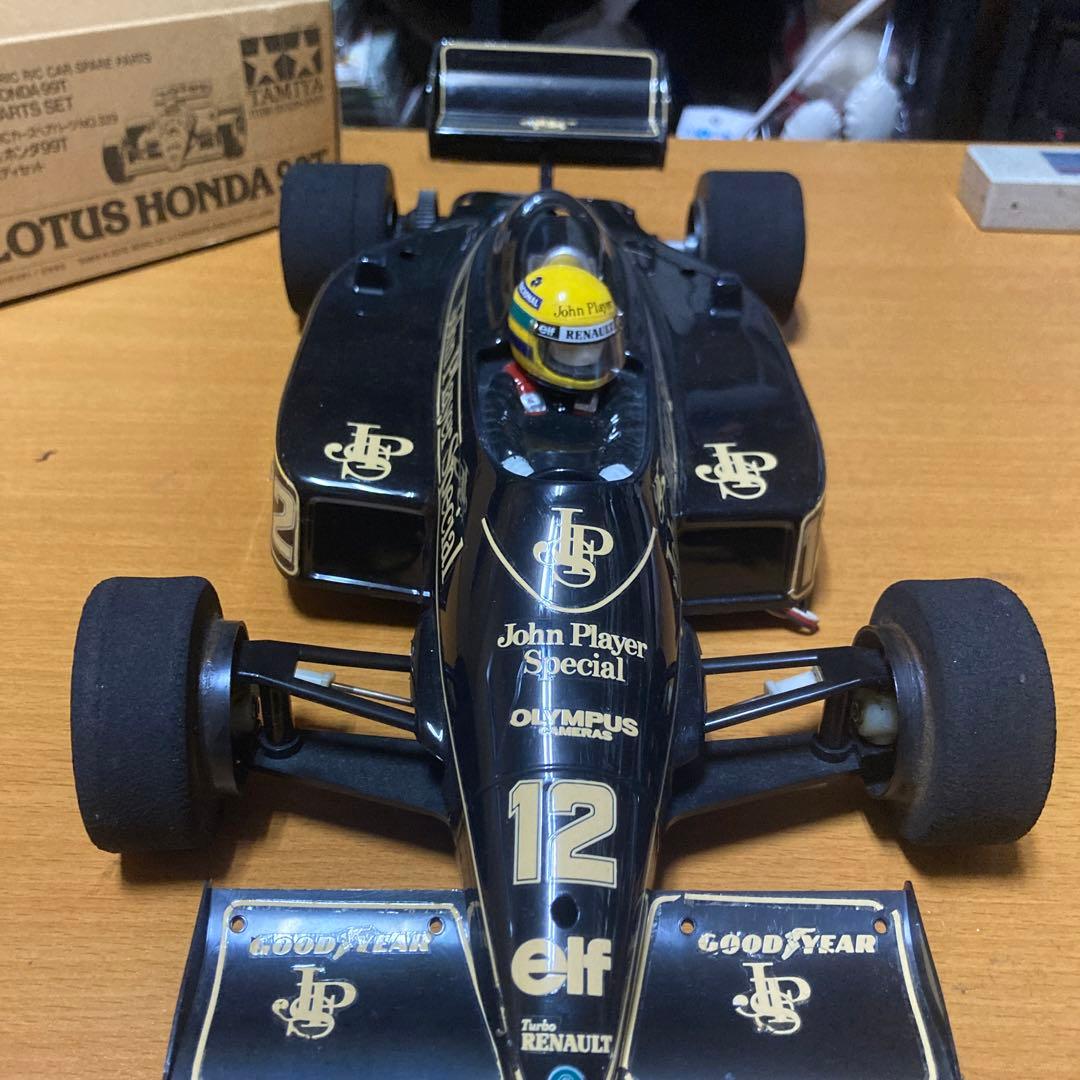 ロータス97-98位です、シャーシ付けます、(元はロータス99Tのカウルです)