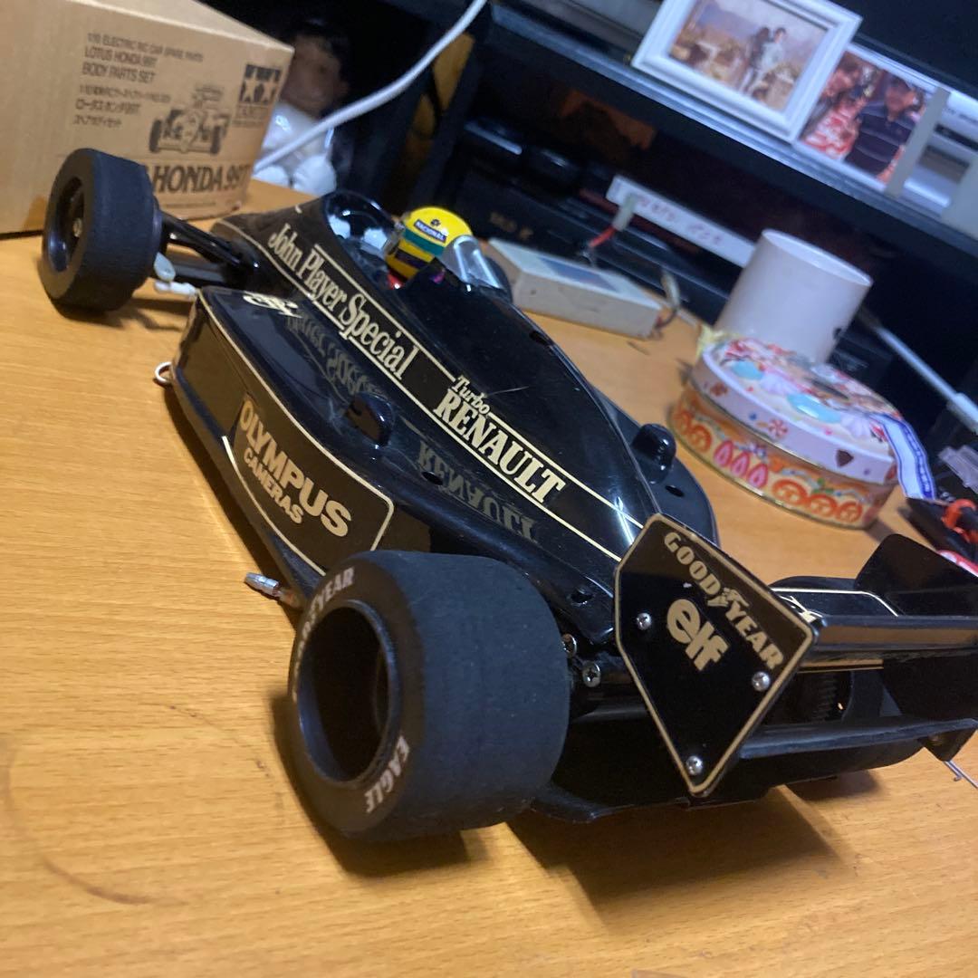 ロータス97-98位です、シャーシ付けます、(元はロータス99Tのカウルです)