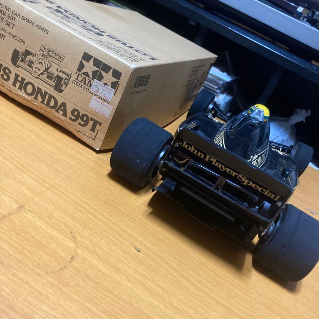 ロータス97-98位です、シャーシ付けます、(元はロータス99Tのカウルです)