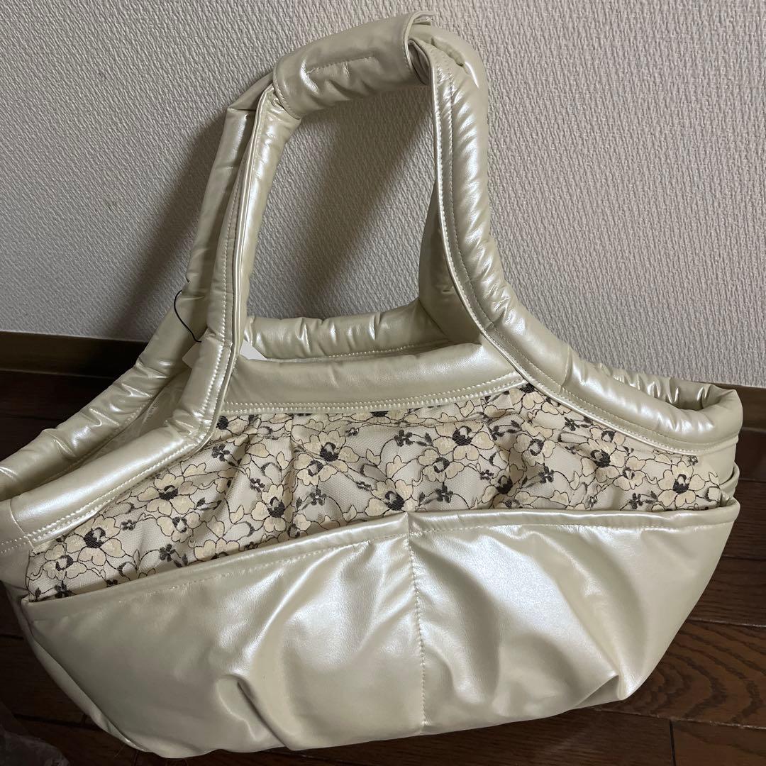 accu milia アキュミリア　キャリーバック