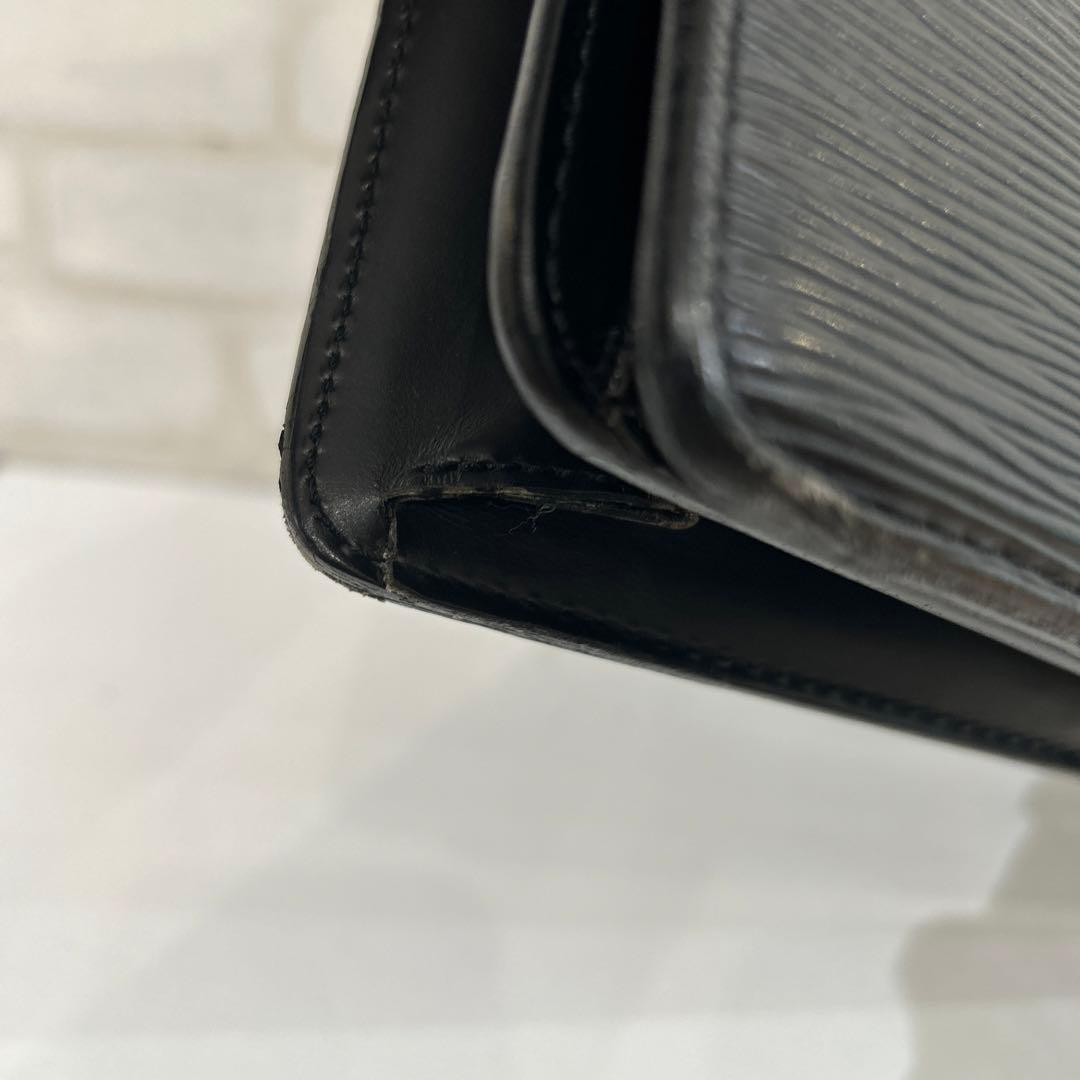 ブリーフケース　ルイヴィトン　エピ　コンセイエ　ブラック