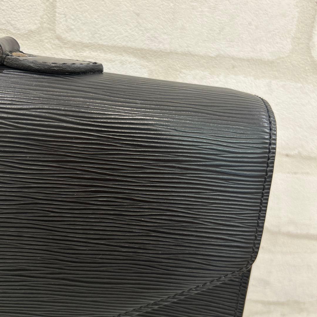 ブリーフケース　ルイヴィトン　エピ　コンセイエ　ブラック
