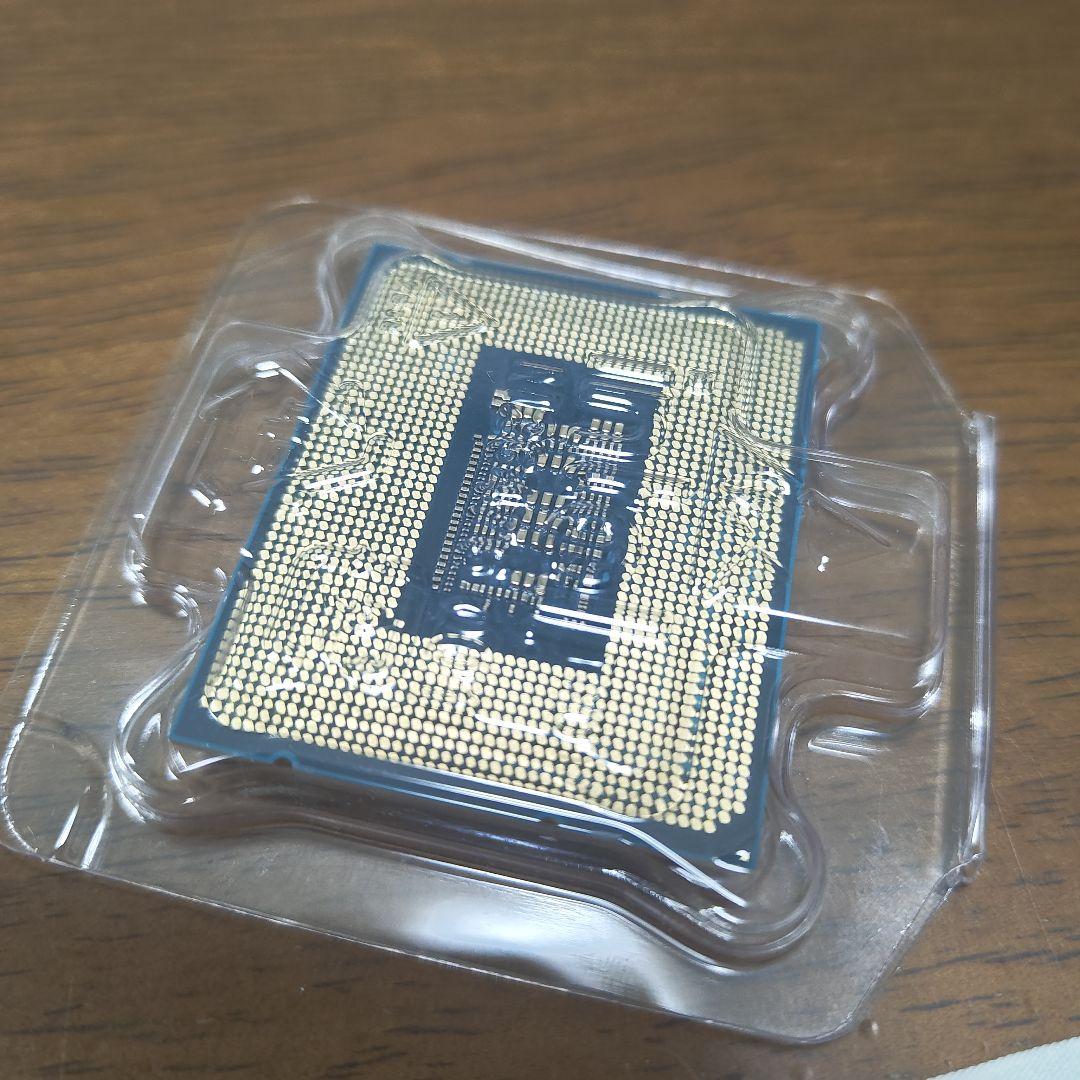 Intel Core i3-12100F + クーラー　LGA1700