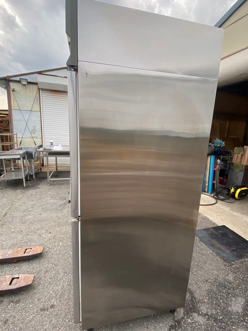 フクシマ 業務用縦型4ドア冷凍庫　URD54FMTA1 200V