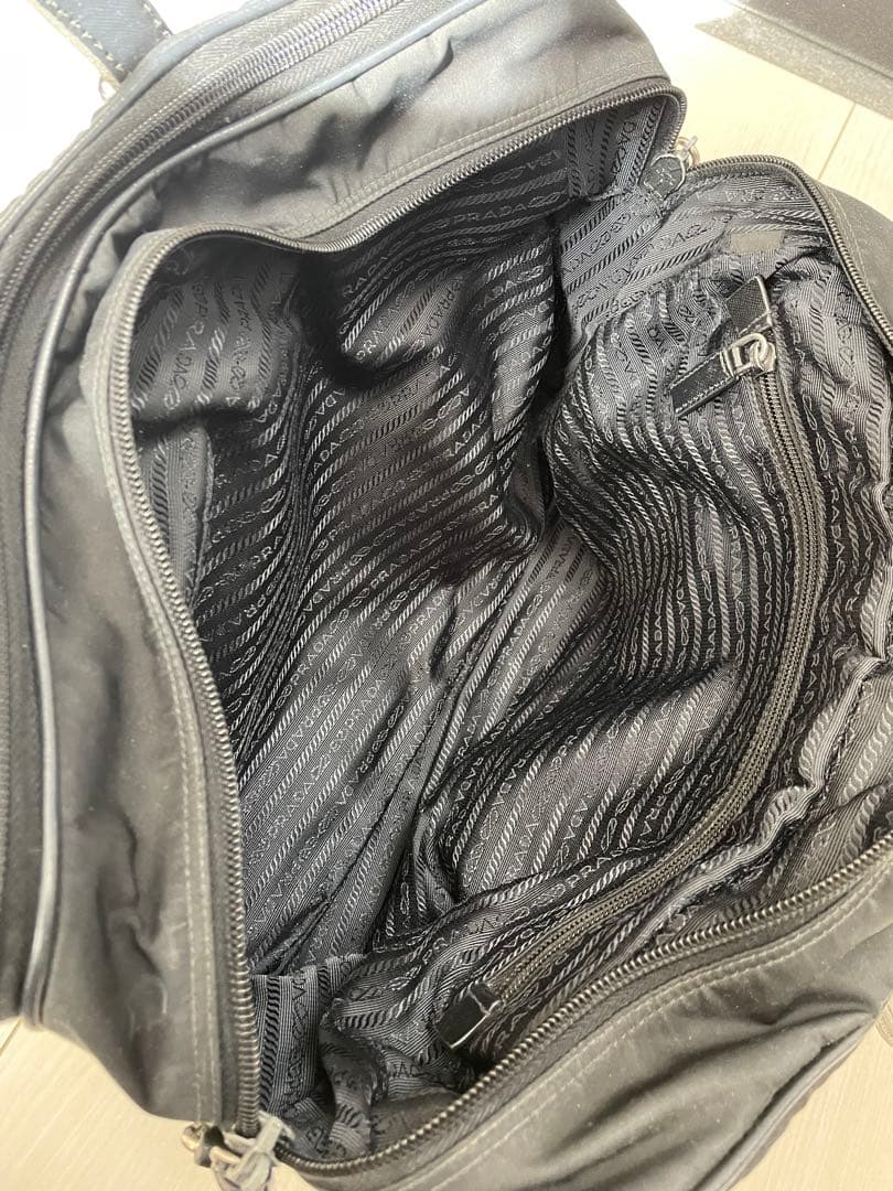 し*ん様 PRADA 黒 ナイロン ビジネスバッグ