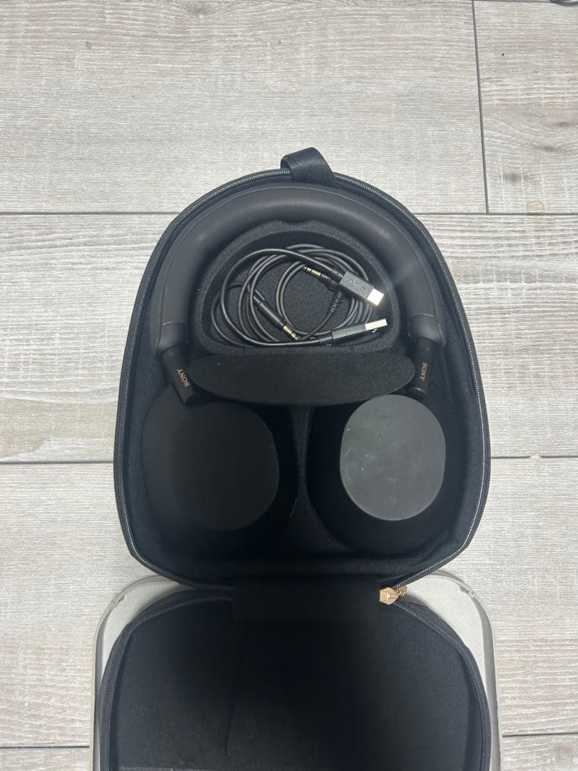 ソニー(SONY) ヘッドホンWH-1000XM5 ブラック　箱付き