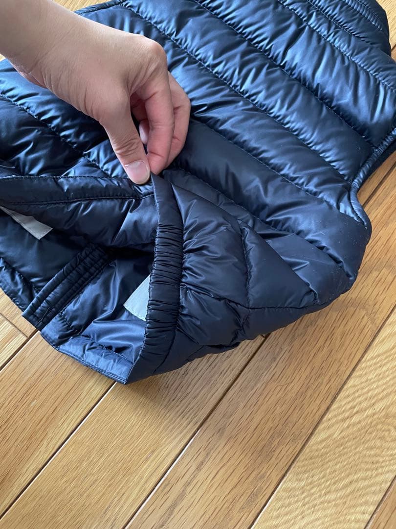 モンクレール　ダウンベスト