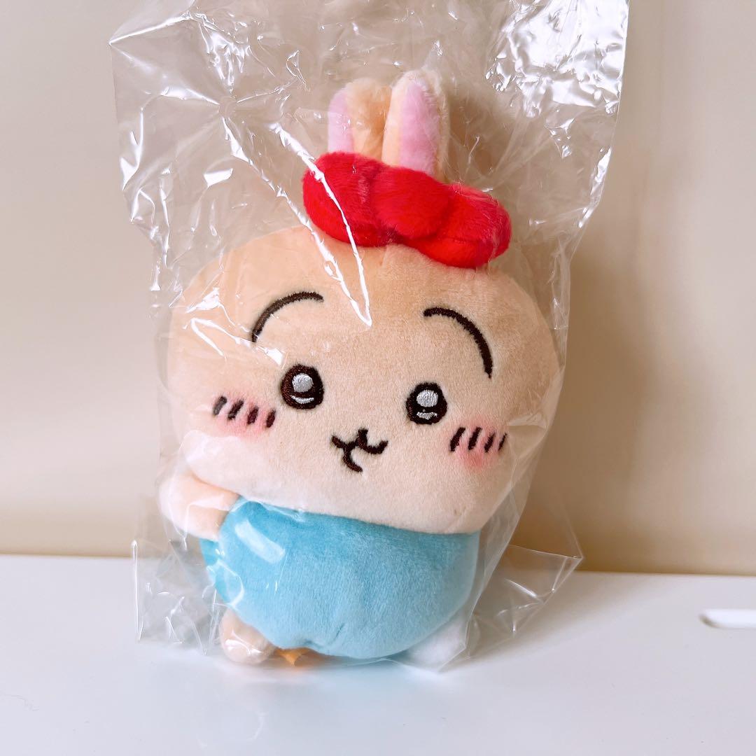 【ゆうゆう】ちいかわ　うさぎ　ハローキティ　持ちますマスコット