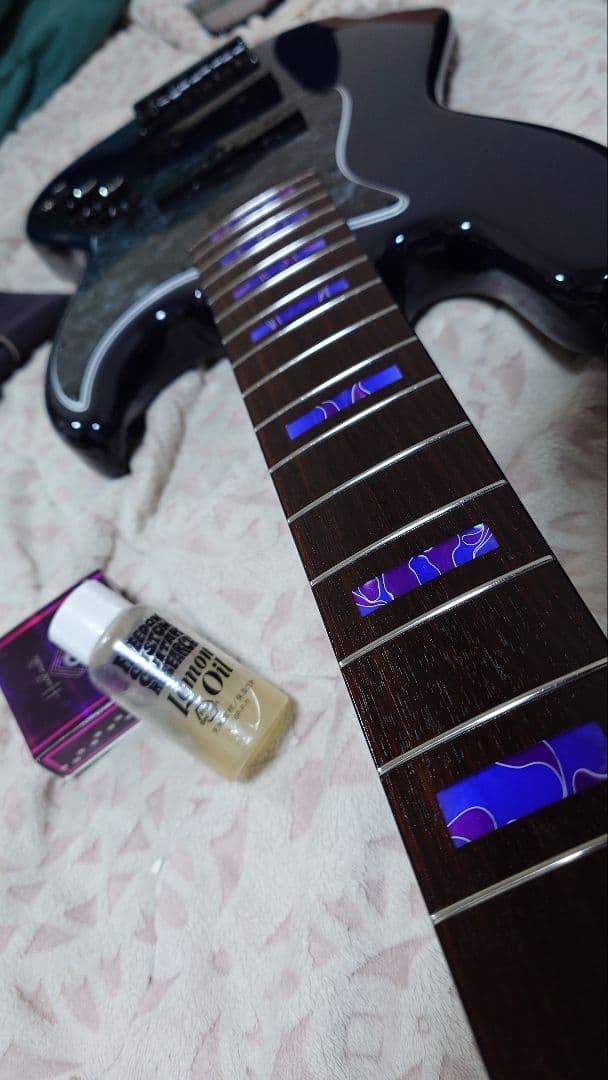 FREEDOM CUSTOM GUITAR RESEARCH 5弦ジャズベース