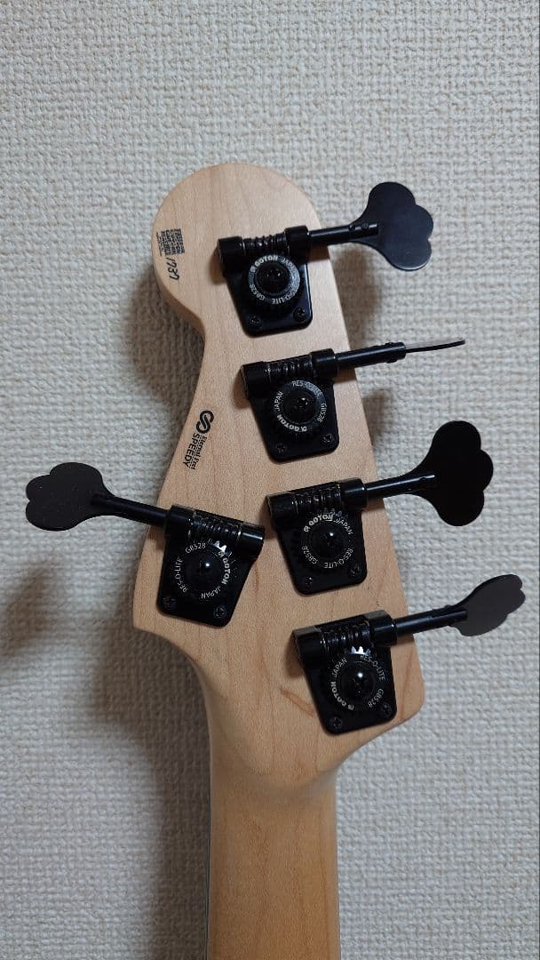 FREEDOM CUSTOM GUITAR RESEARCH 5弦ジャズベース