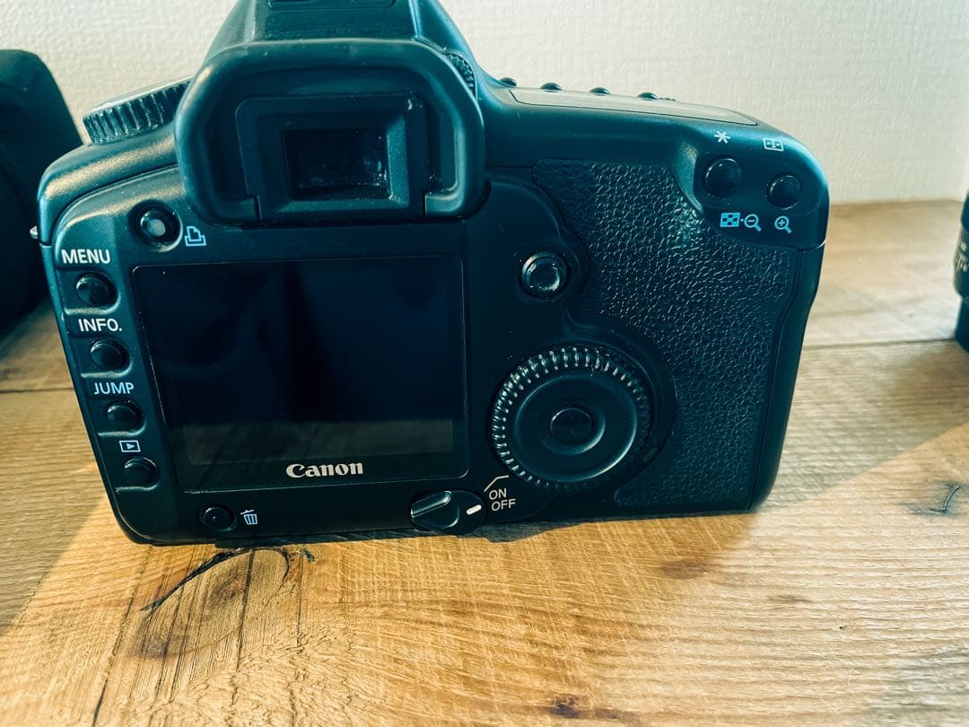 デジタルカメラ Canon EOS 5D & Carl Zeiss Planar 50mm