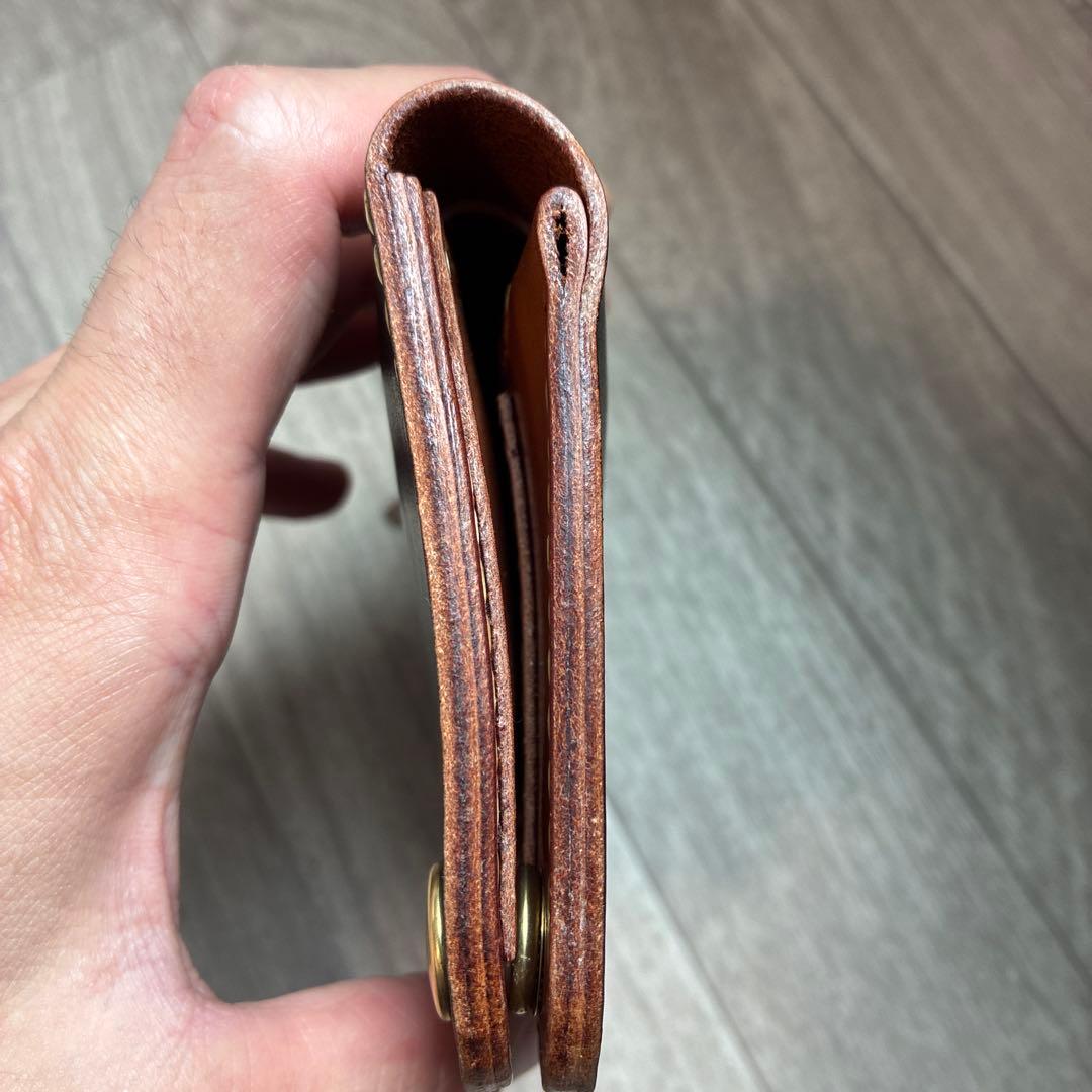 【週末セール】【茶芯】ブラック×ブラウン　ミドルトラッカーウォレット　真鍮