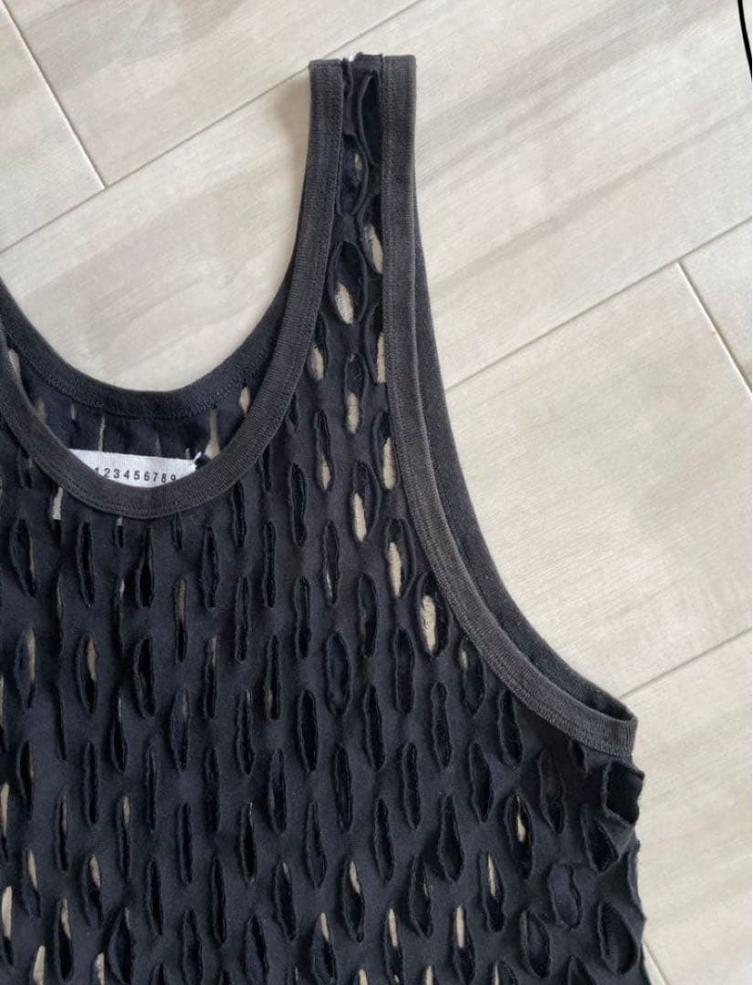 マルジェラ　09SS Artisanal Laser cut tank top