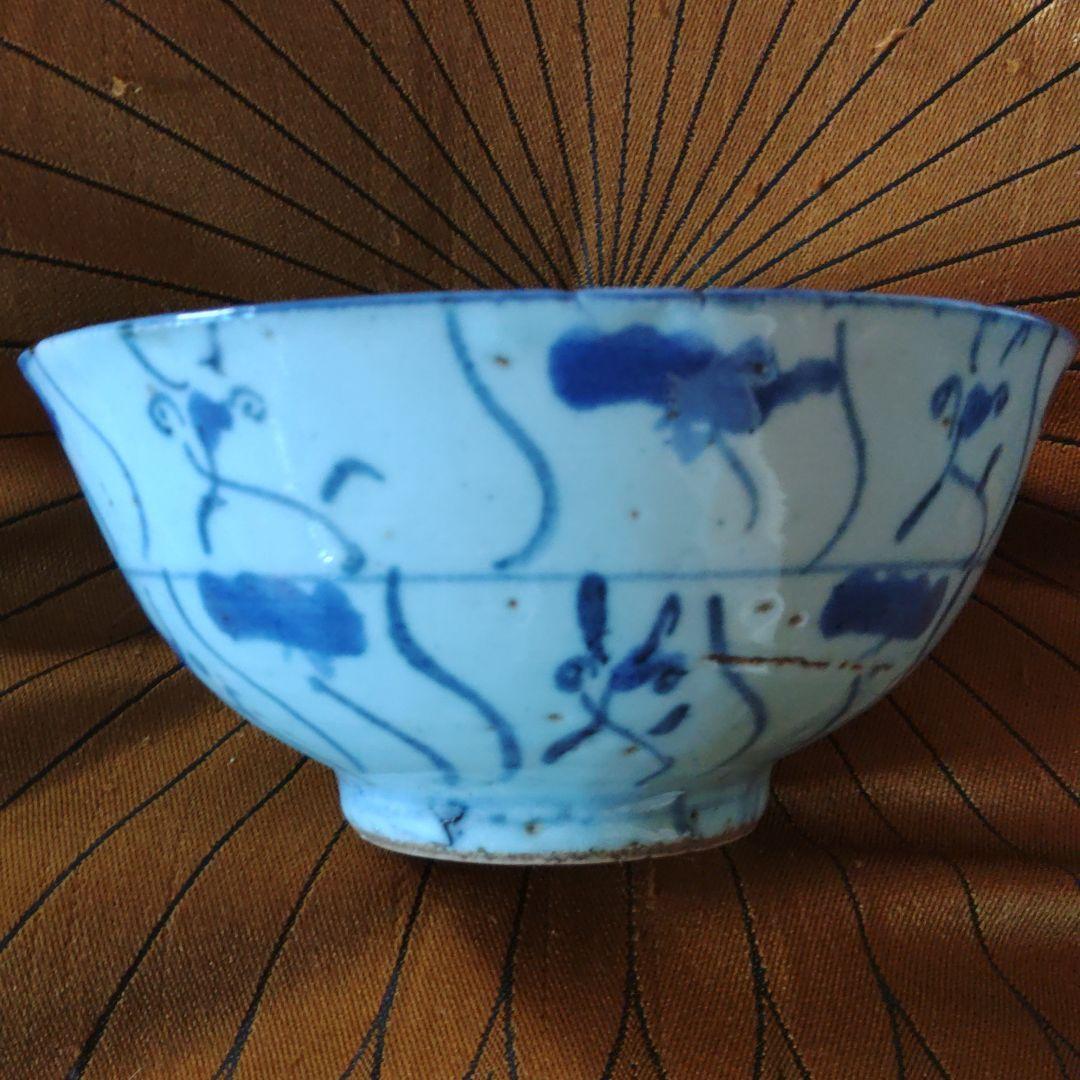 李朝期　染め付け鉢　虫食い風情あり