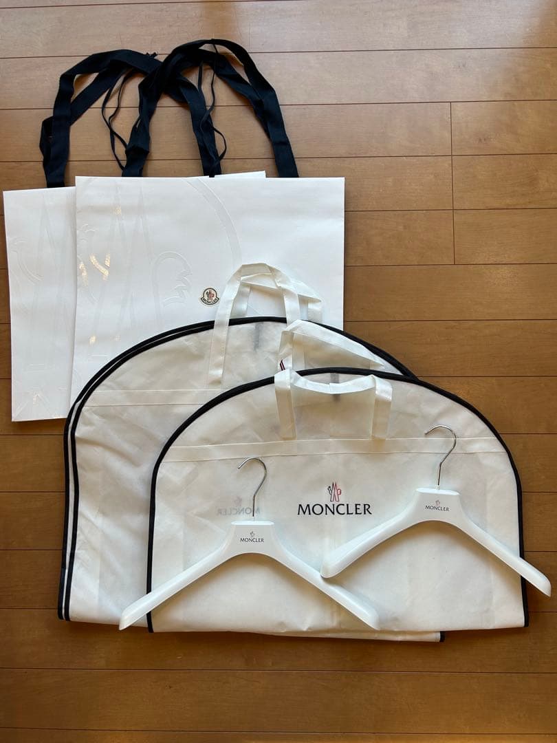 MONCLER モンクレール　ガーメントケース&ハンガー&ショッパー