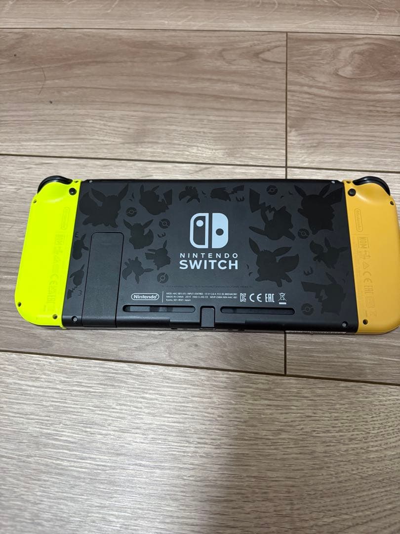 Switch イーブイピカチュウ