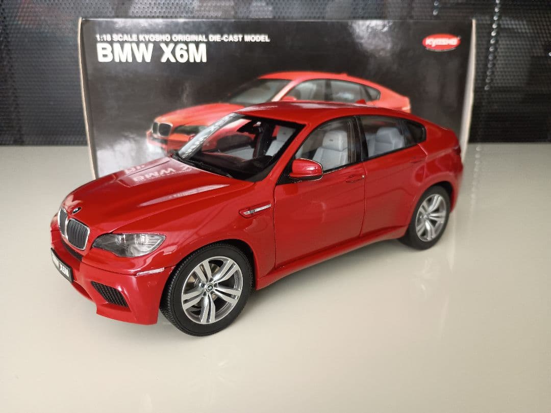 京商 kyosho BMW X6M E71M 2009 1/18