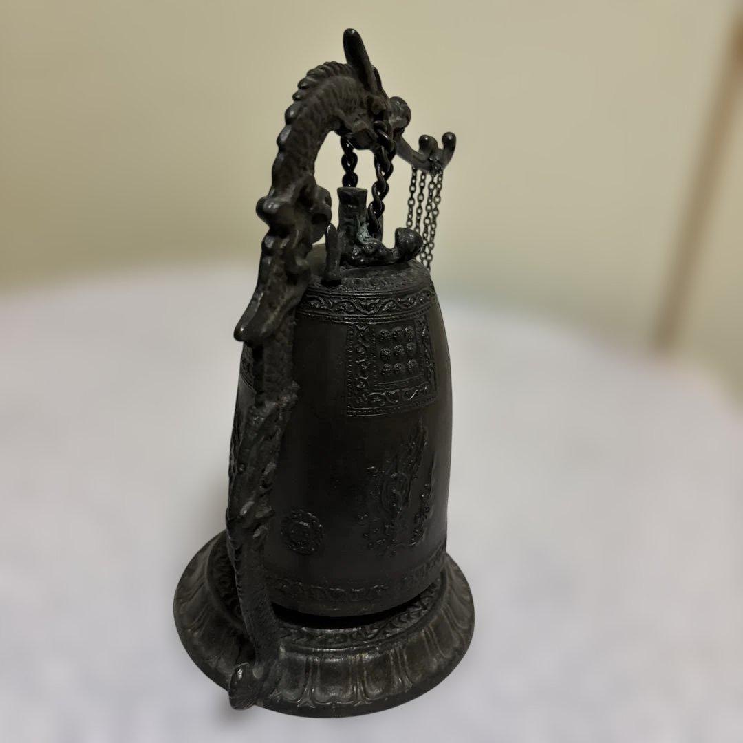 ドラゴン装飾の金属製鐘 約22cm