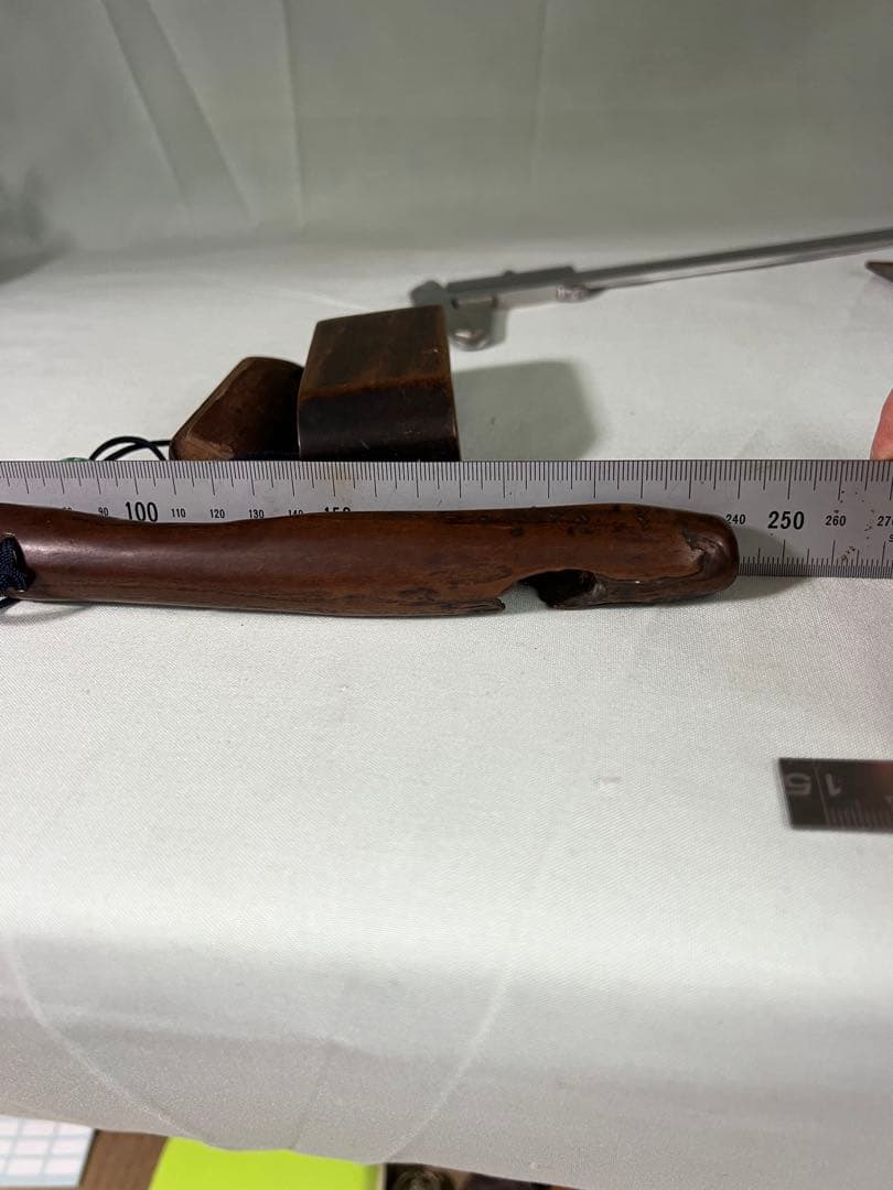 煙管筒 【煙管筒木製（煙草入）木製彫刻】 根付 骨董