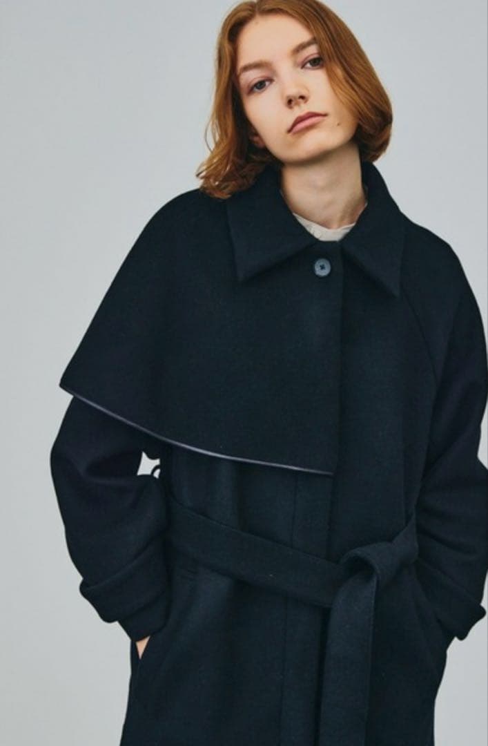 【UNITED TOKYO】 ハーフケープステンコート