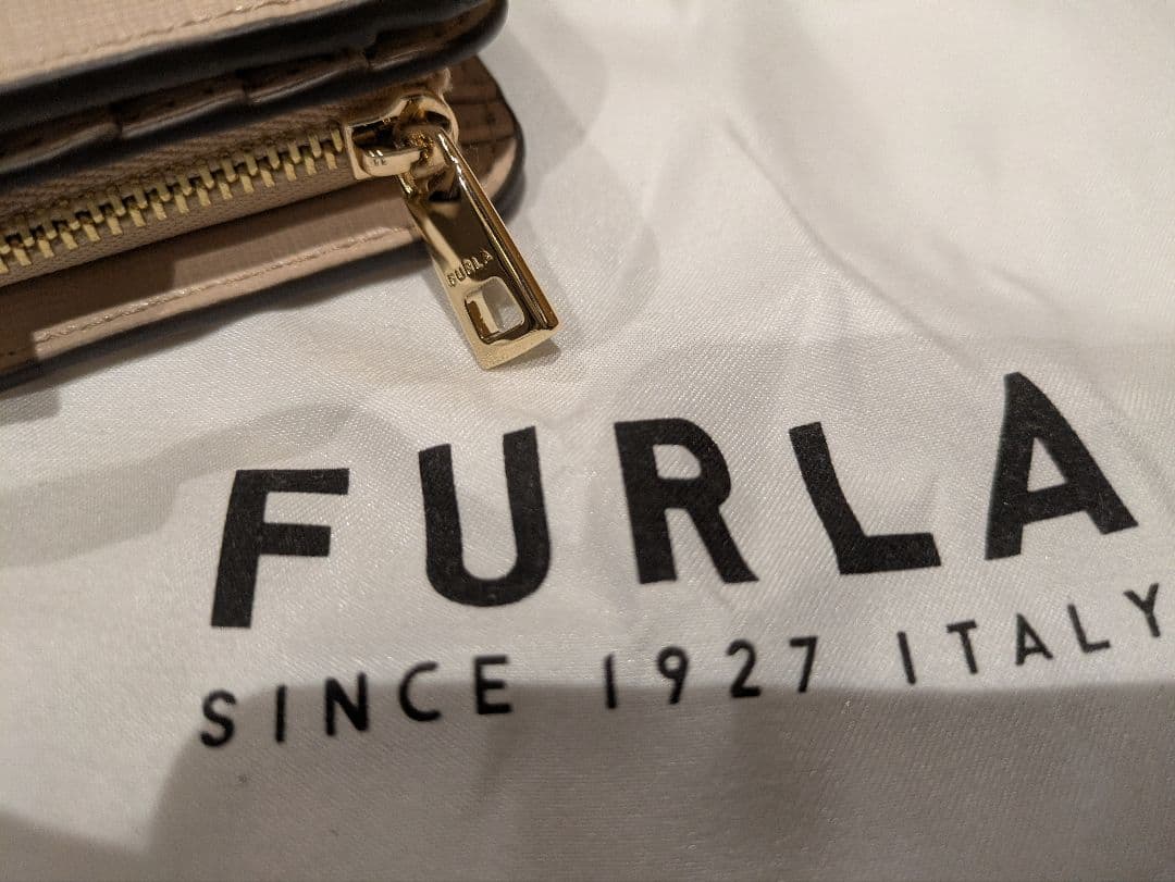 【新品未使用 ★箱付】フルラ バビロンs 二つ折り財布 ベーシュ バレリーナ