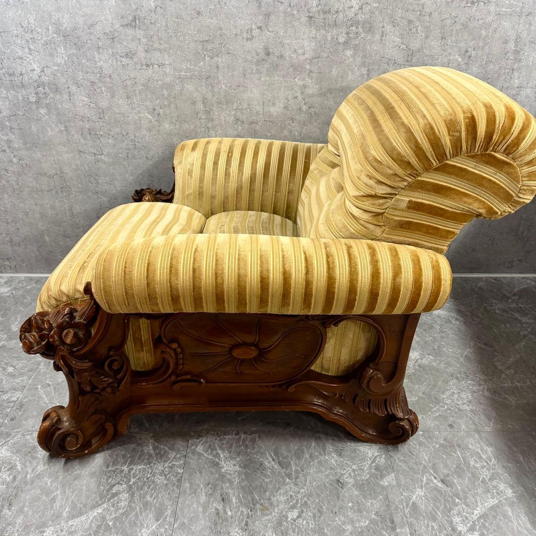 重厚な存在感　中国家具 花梨材 唐木 ソファ チェア 無垢 高級飾り家具　①