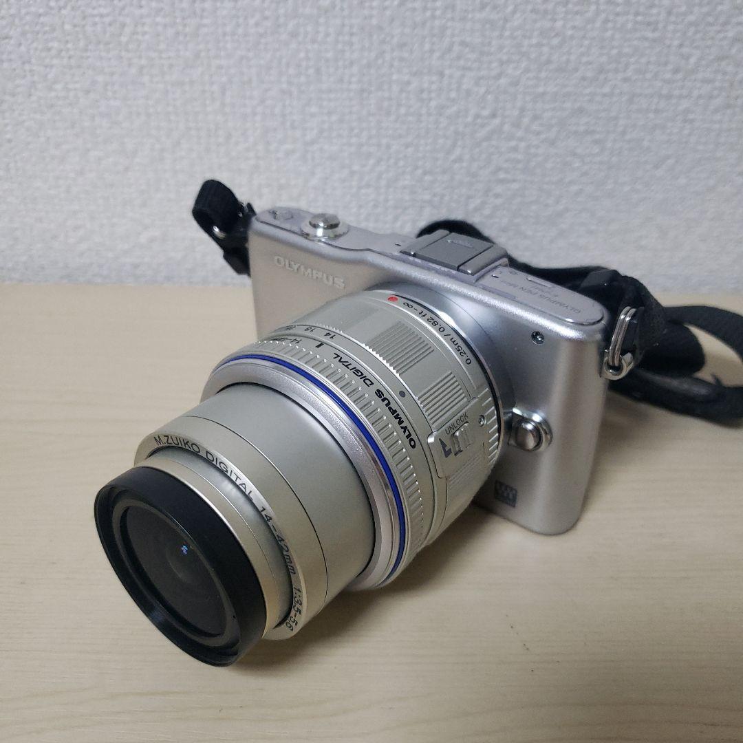 OLYMPUS E-PM1 シルバーミラーレス一眼