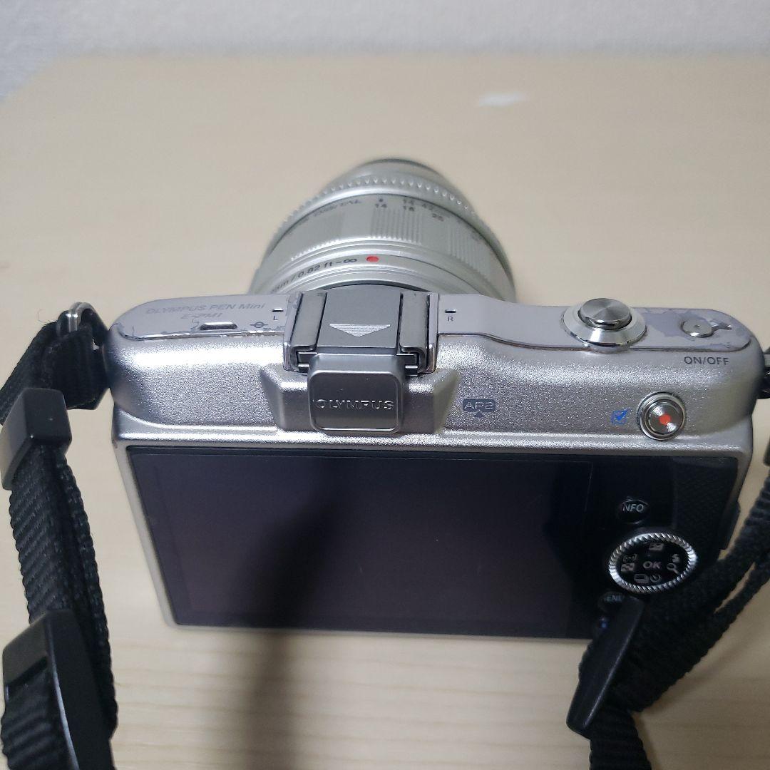 OLYMPUS E-PM1 シルバーミラーレス一眼