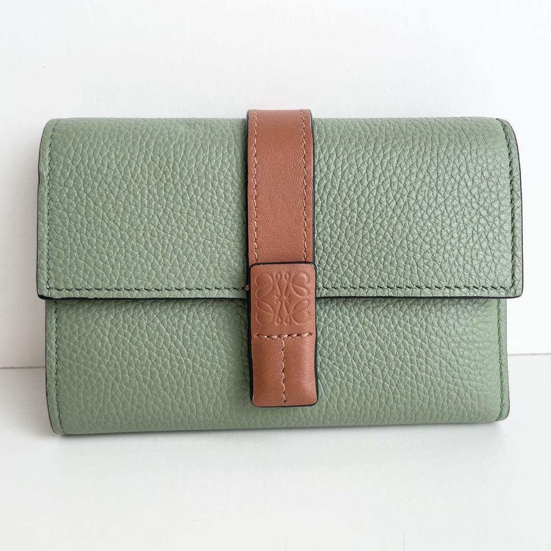 LOEWE ロエベ 三つ折り財布 バーティカル ウォレット グリーン ほぼ新品