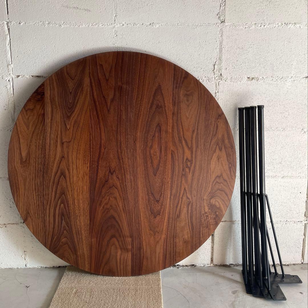 ウォールナット無垢　ダイニングテーブル　ラウンドテーブル　アイアン脚　北欧モダン