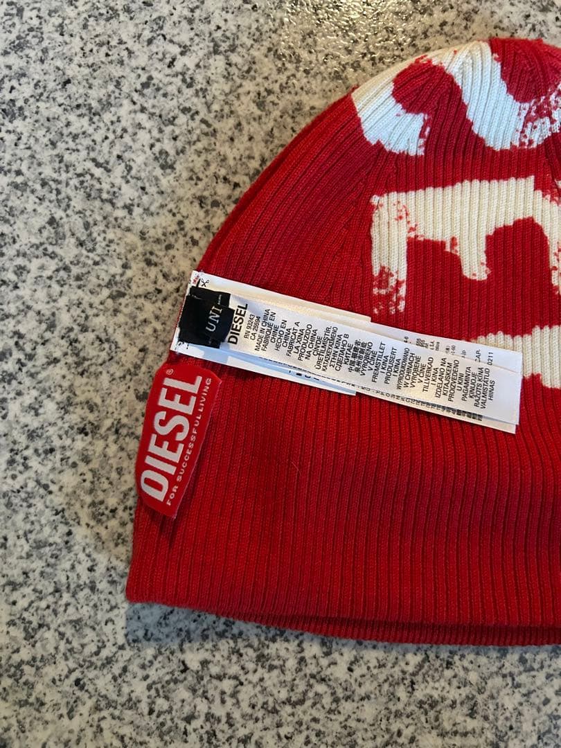 Diesel ニット帽　赤