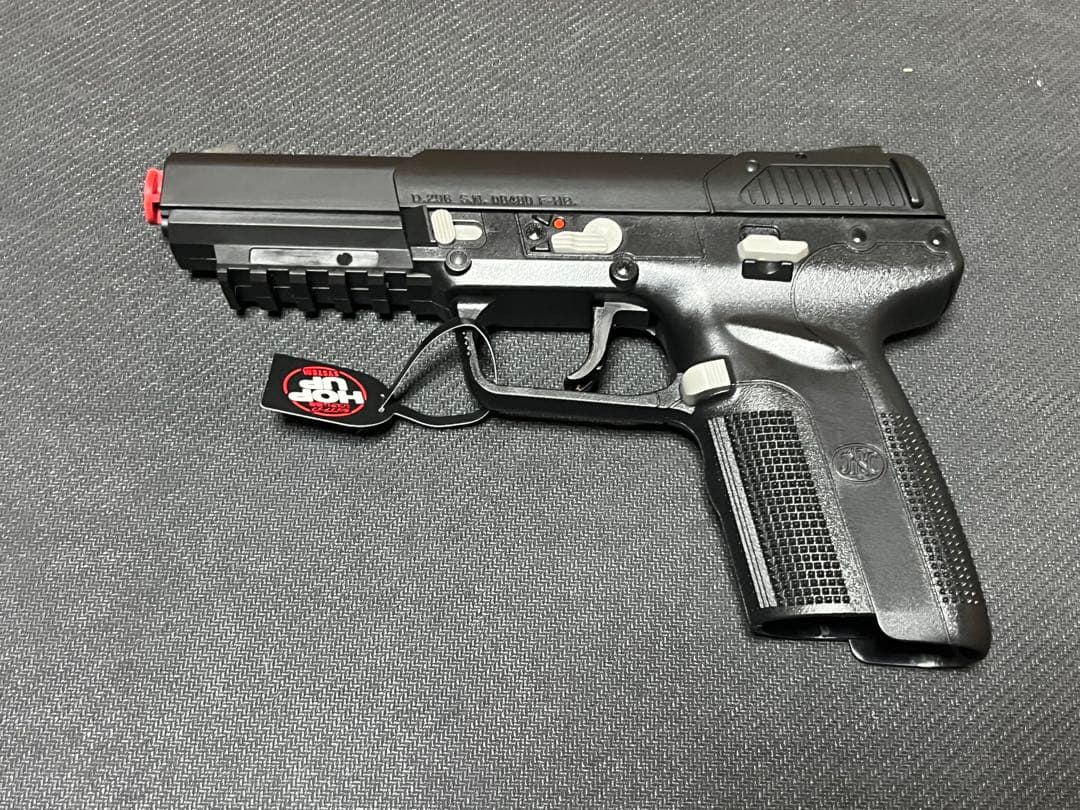 東京マルイ ガスガン FN5-7