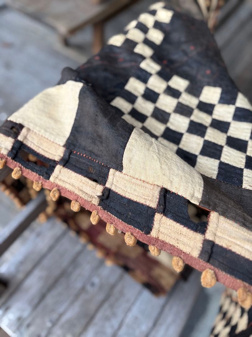 545 アフリカヴィンテージ クバ王国 プショング族 マフェル 王族衣装 市松