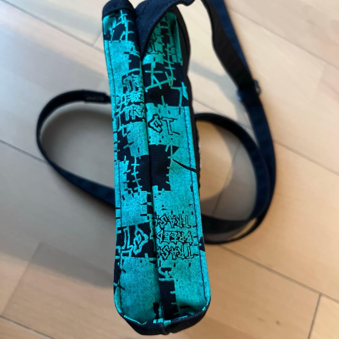 Trash breeds trash ポーチ green