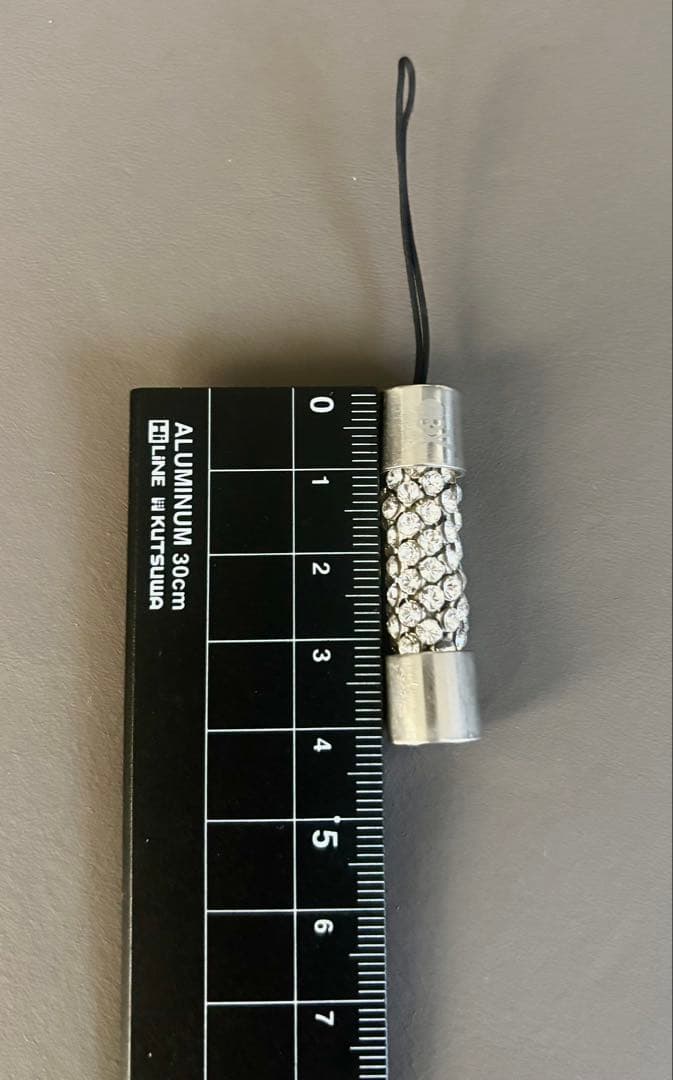 mastermind japan スワロフスキー ストラップ