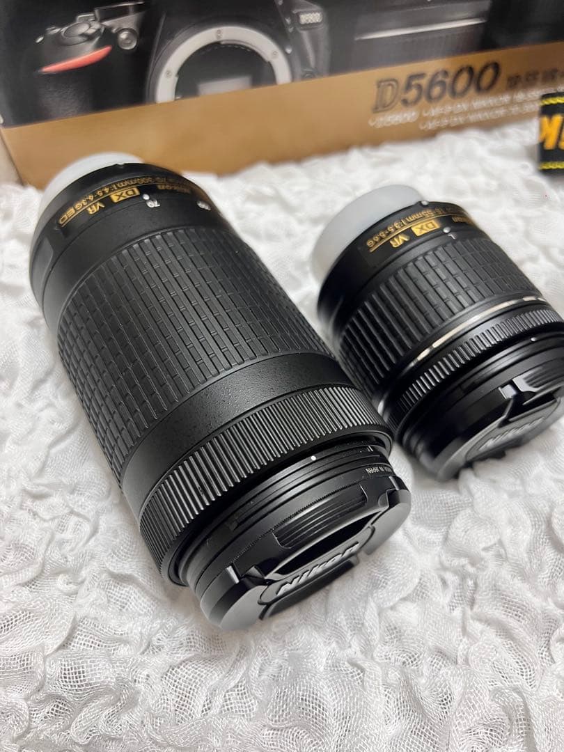 Nikon D5600 ダブルレンズキット　デジタル一眼レフ