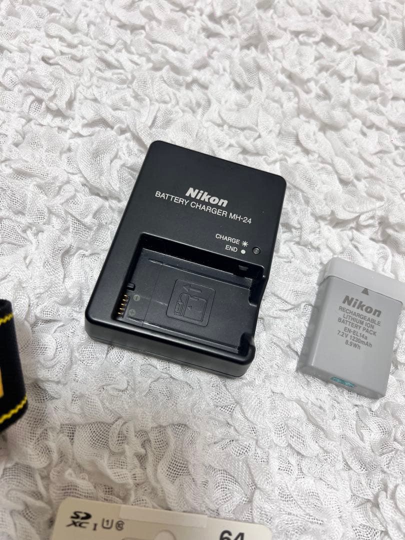 Nikon D5600 ダブルレンズキット　デジタル一眼レフ