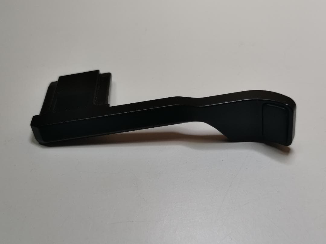 【中古美品】FUJIFILM 「X-E4」専用サムレスト ブラック TR-XE4