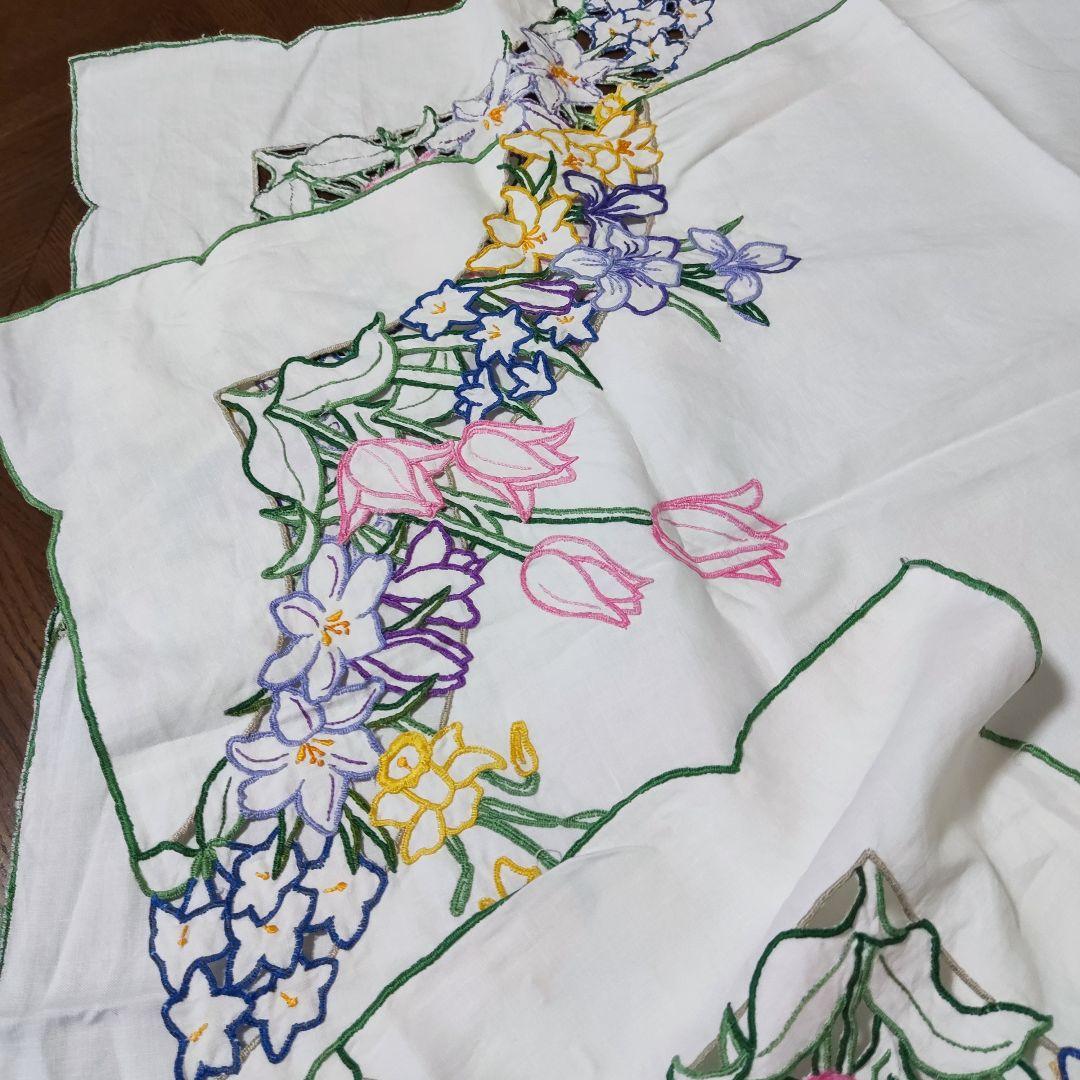 イギリス　テーブルクロス　クロス　目隠しクロス　刺繍