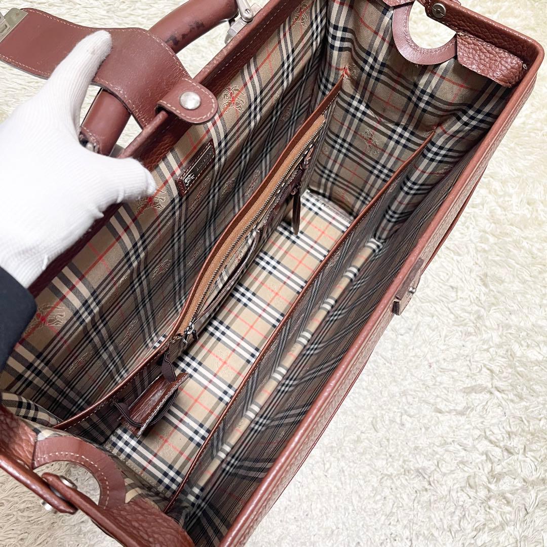 【美品/大容量】バーバリー　ダレスバッグ　レザー　茶　ノバチェック　ロゴ金具