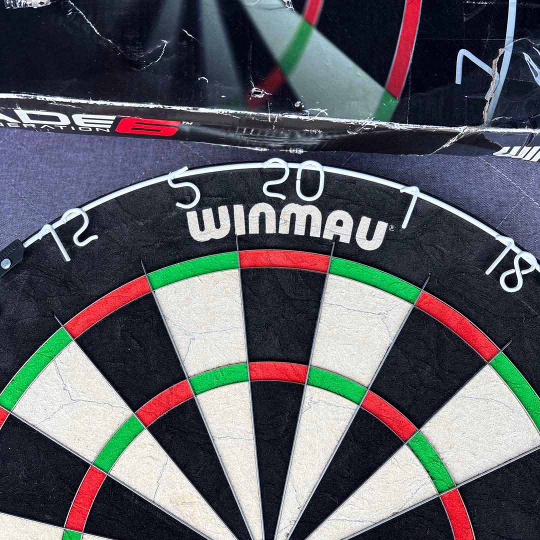 じ*ん様 WINMAU BLADE6 ダーツボード　未使用、極美品。