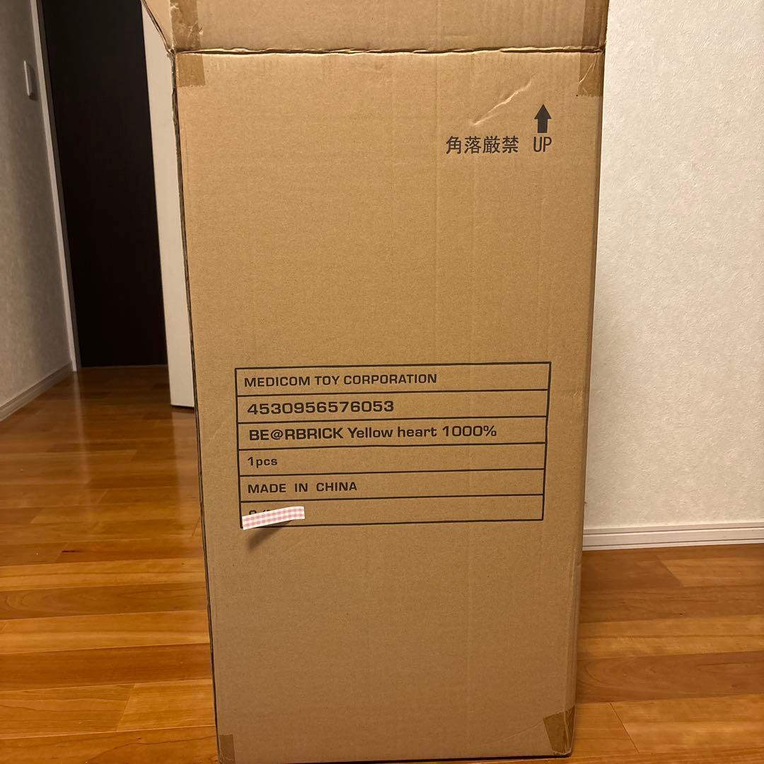 その他 BE@RBRICK Yellow Heart 1000%
