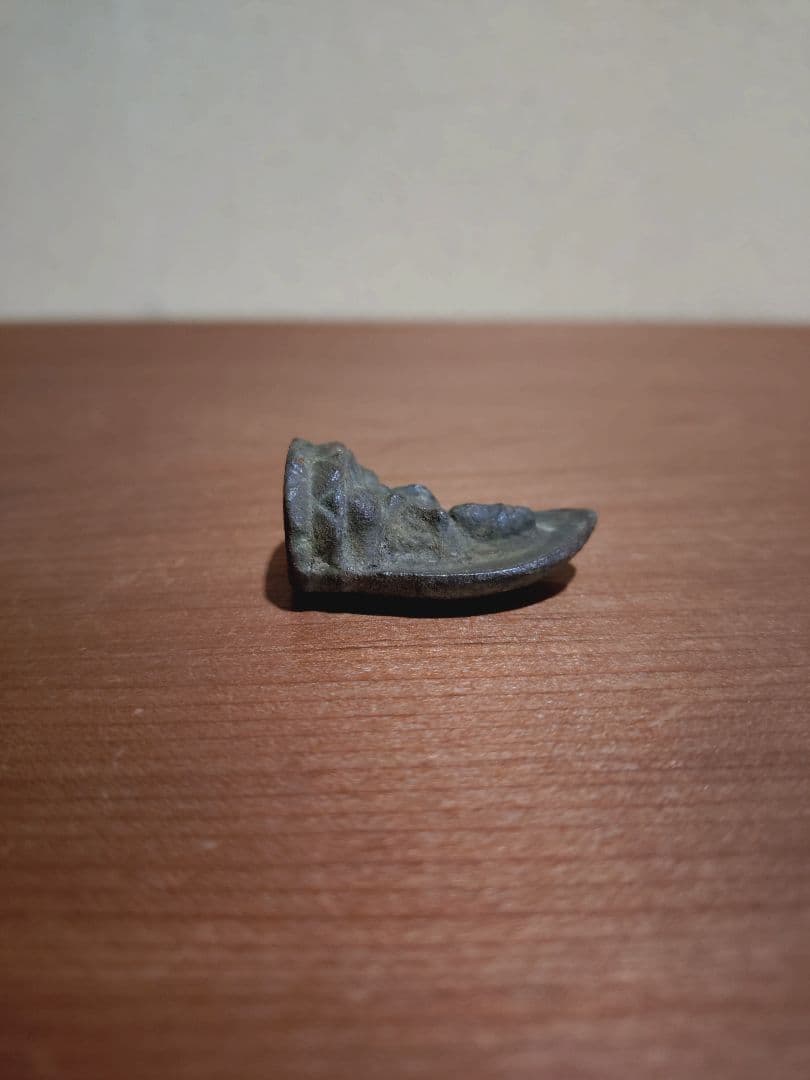 銅造 聖観音菩薩 坐像 懐中仏 兜仏 豆仏 旅仏